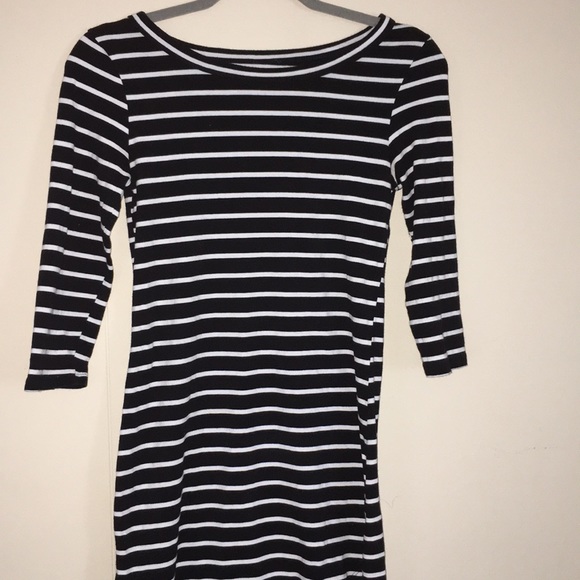 Dress - Picture 2 of 6